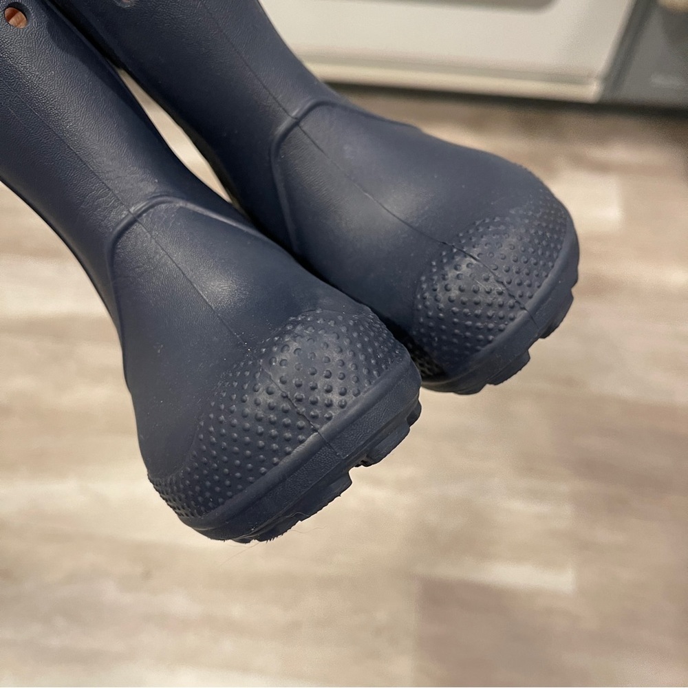 CROCS KIDS’ HANDLE IT RAIN BOOT - Picture 7 of 12